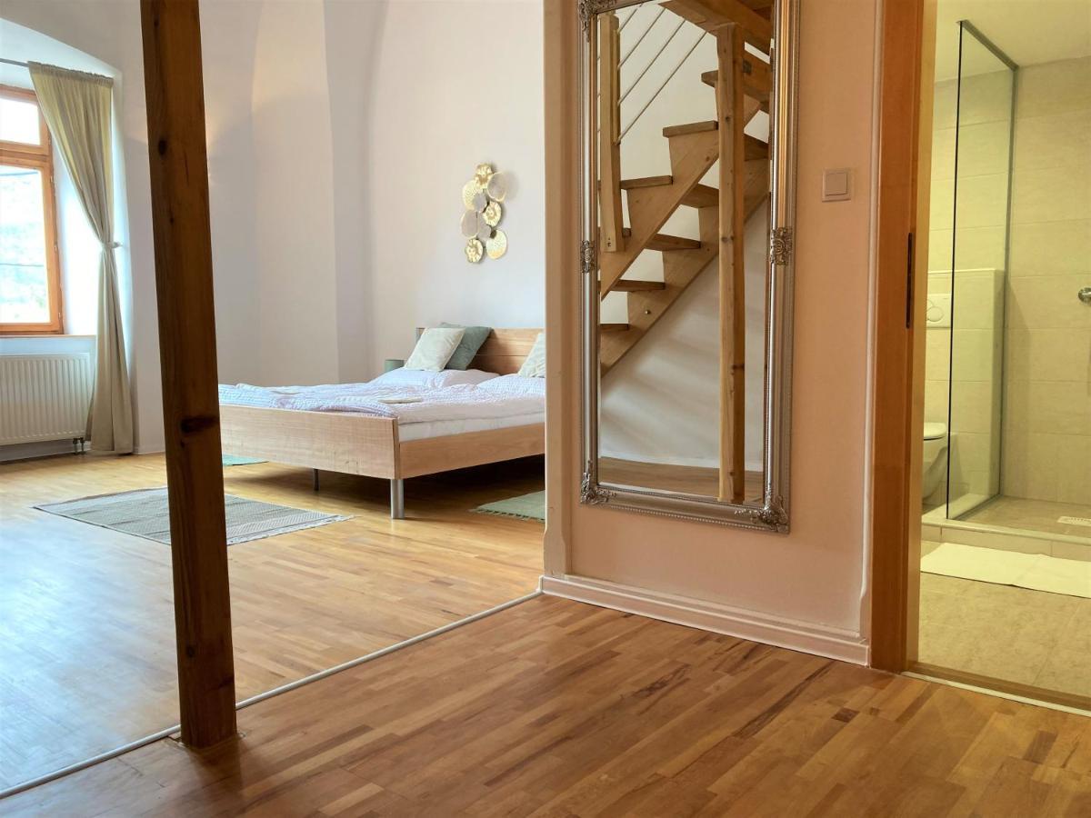 Bed & Breakfast Hugo Plesivec Esterno foto