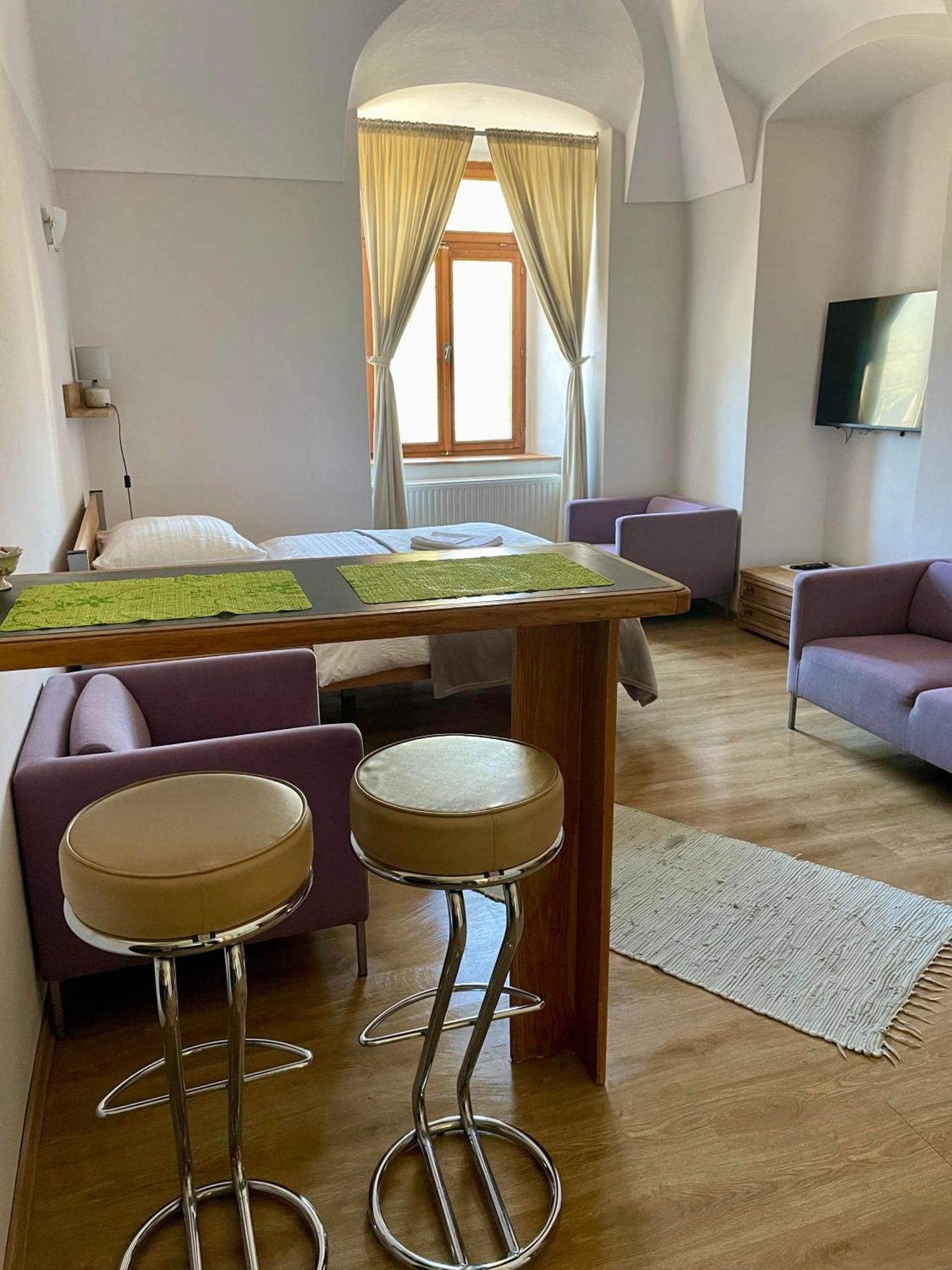 Bed & Breakfast Hugo Plesivec Esterno foto