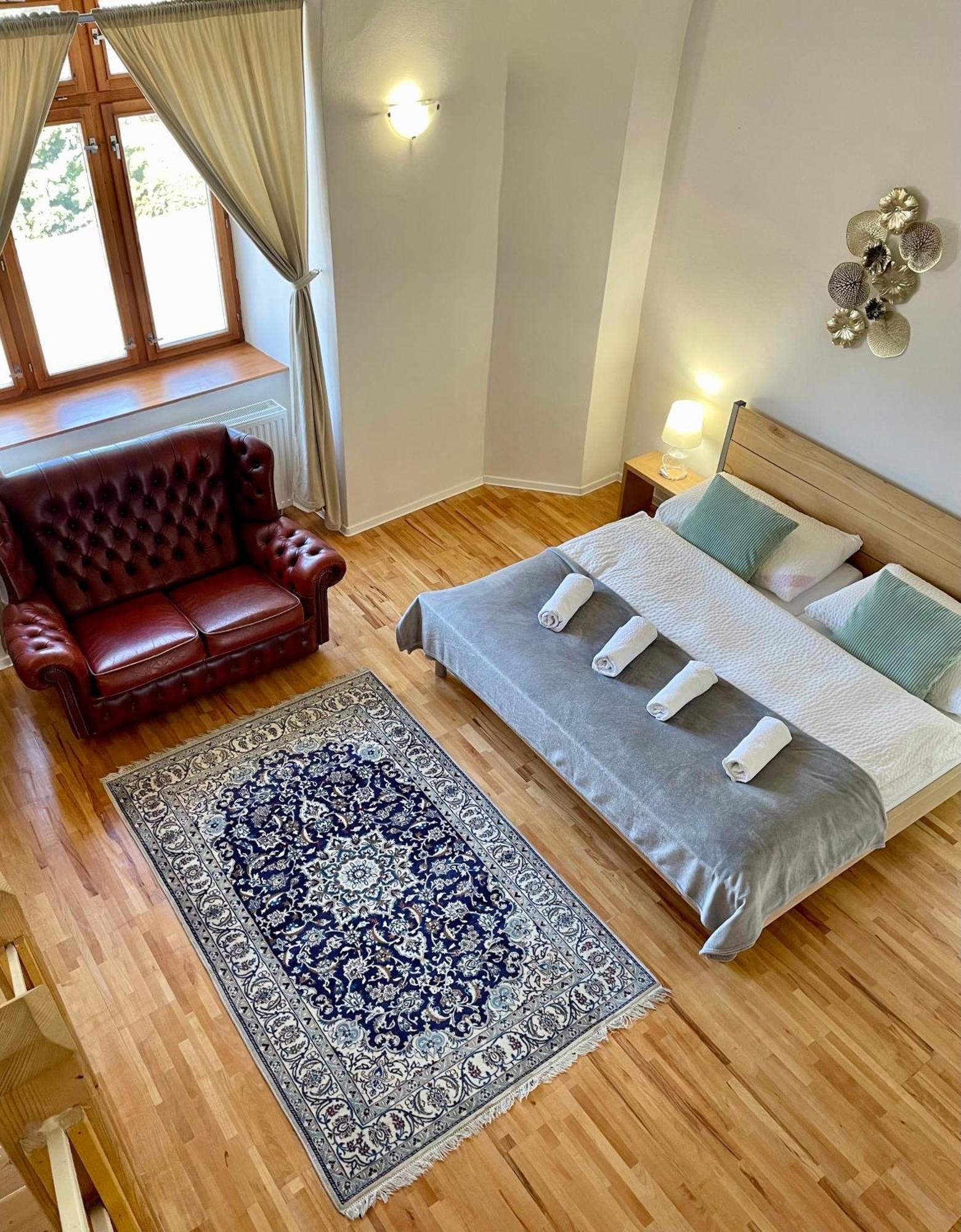 Bed & Breakfast Hugo Plesivec Esterno foto