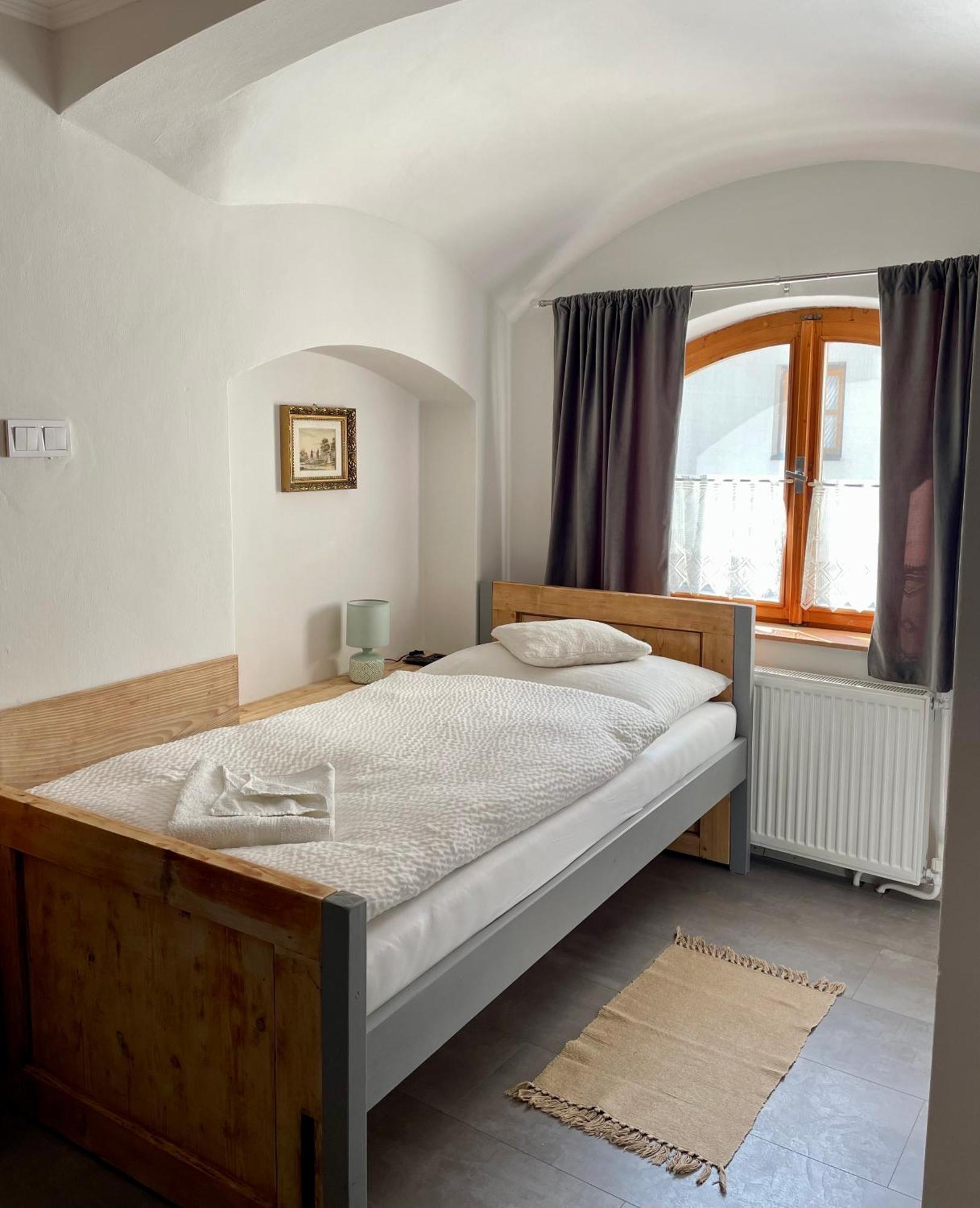 Bed & Breakfast Hugo Plesivec Esterno foto